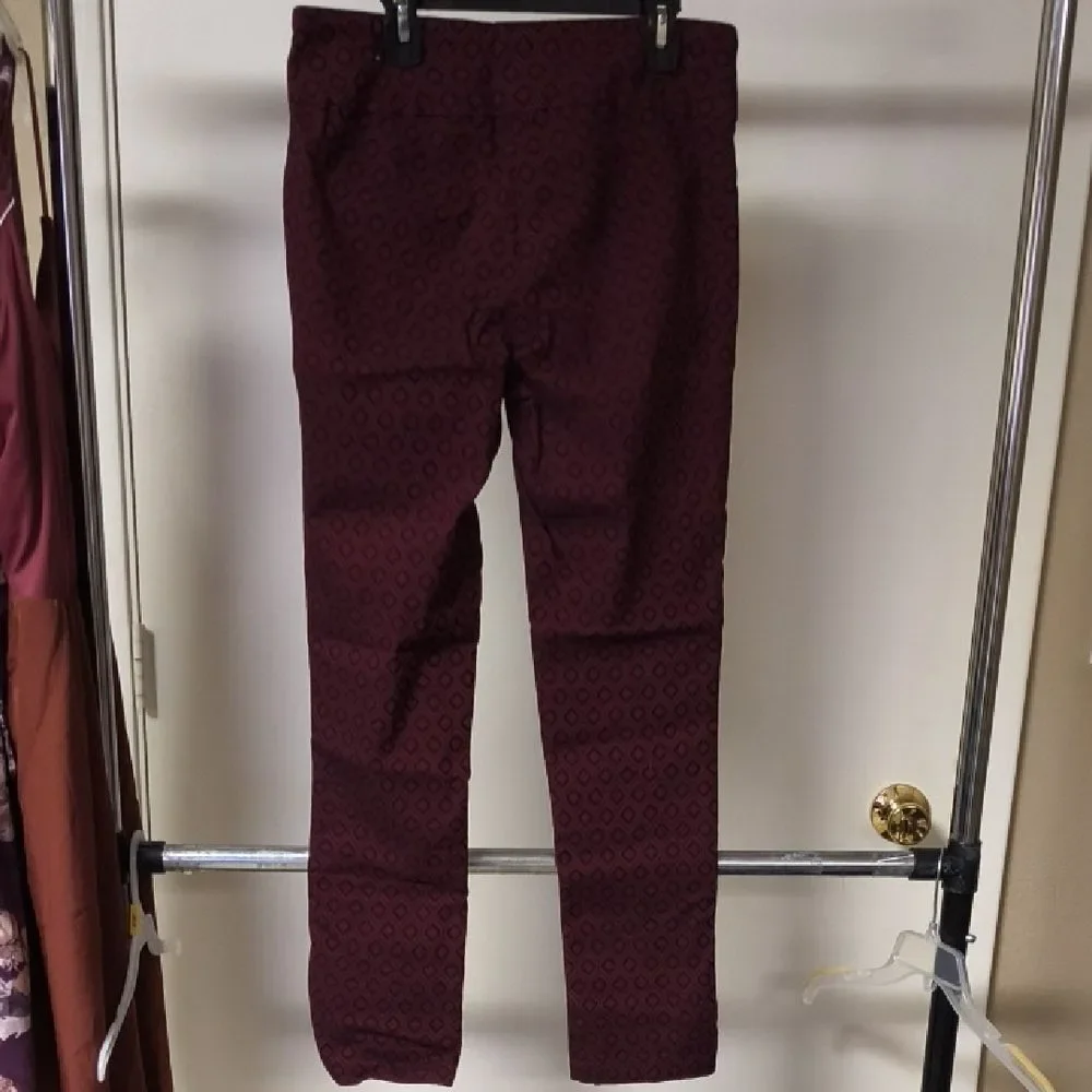 Roz & Ali Burgundy Skinny Pants